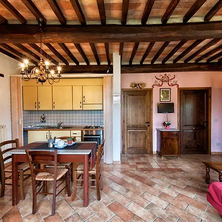 Croce Di Mezzo Farm stay