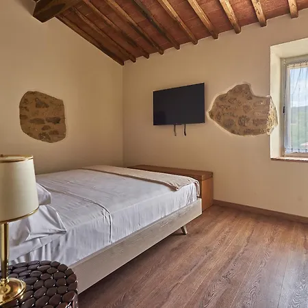 Croce Di Mezzo Farm stay Montalcino