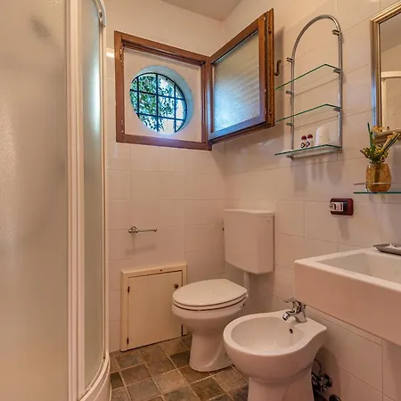 Croce Di Mezzo Farm stay
