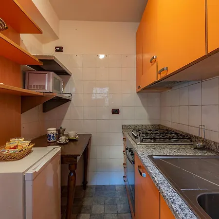 Croce Di Mezzo Farm stay *